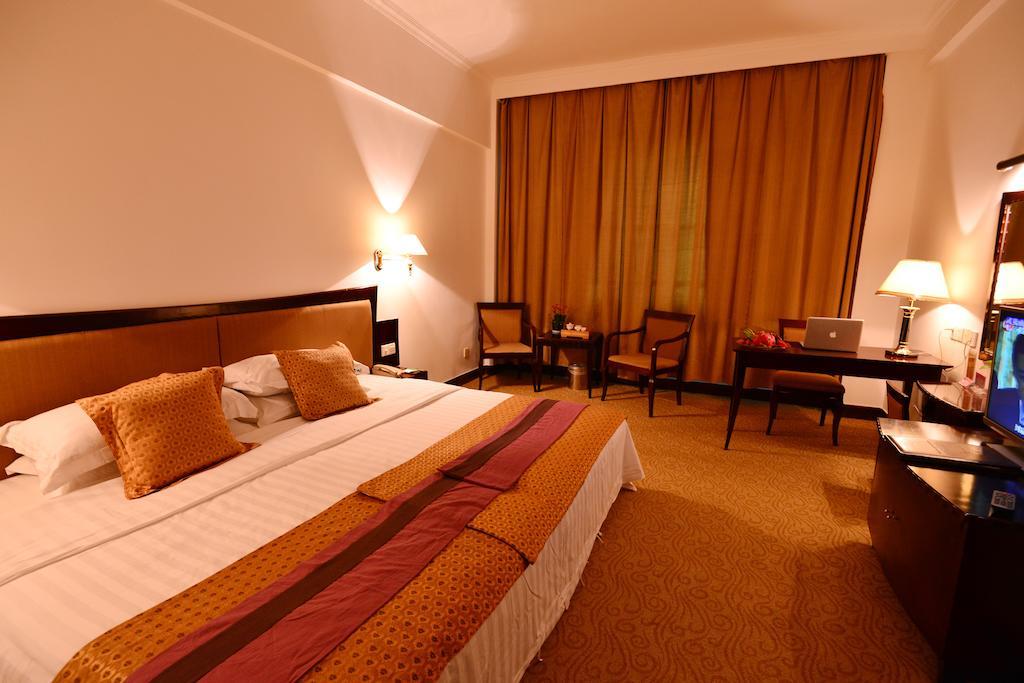 Baodao Exhibition Center Hotel Wuyishan  Room photo